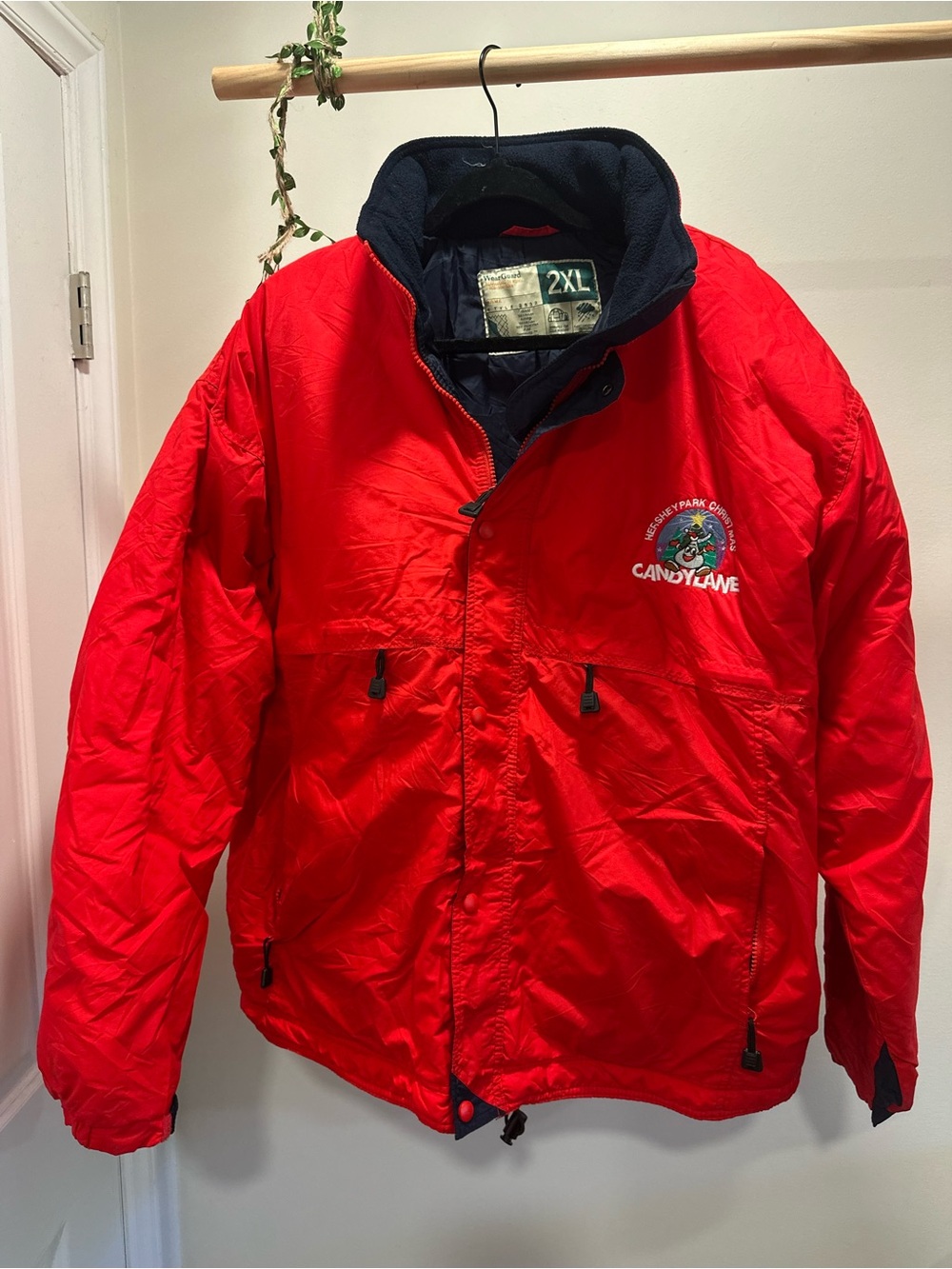 Men’s / Unisex XXL | Vintage 90s Wearguard Hersheypark Christmas Candylane Jacke